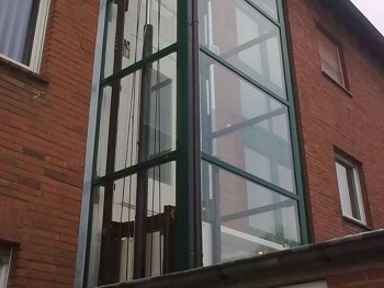 Aufzug Außen Glas